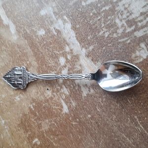 Vintage Disneyland 1982 Souvenir Spoon.